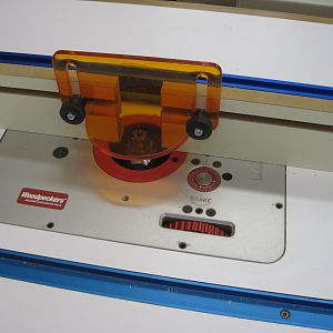 Woodpecker router lift installed