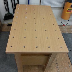 Assembly table