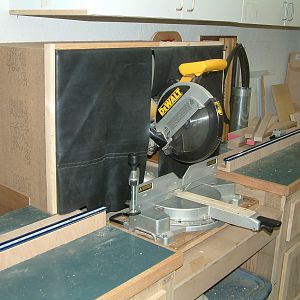 Miter saw dust collection hood