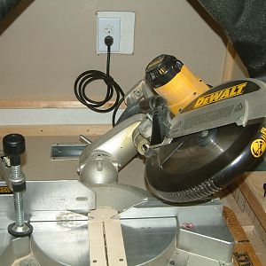 Miter saw dust collection hood