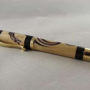 Maple and Blackwood Dragon Fountain Pen