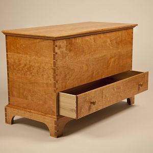 Shaker_Blanket_Chest_2