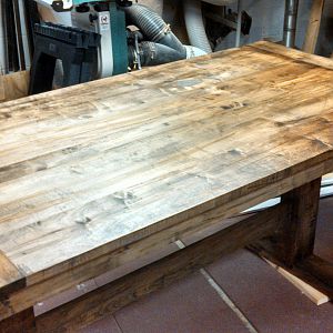 farmhouse_table