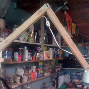 Swinging task light