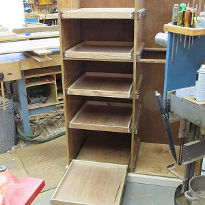 Test fitting pull-out trays