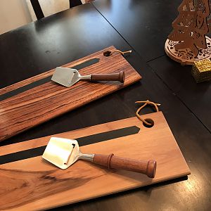 Cheese servers