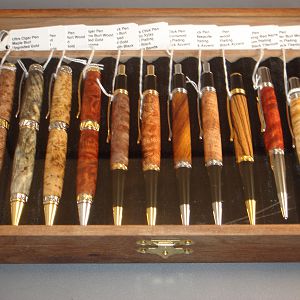 Pen display case with recent pens