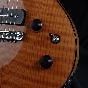 Saturn Deluxe Guitar
