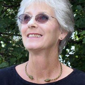 Linda M Hendricks