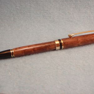 Gold American Classic pen in Redwood Burl