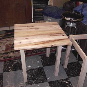Stackable tables - sycamore