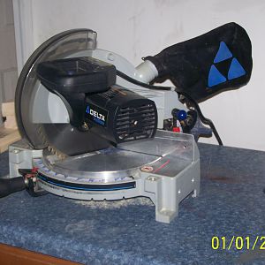New "used" Delta Compound Miter saw