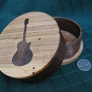 Guitar box