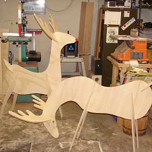 Reindeers_and_Ava_with_Legos_008
