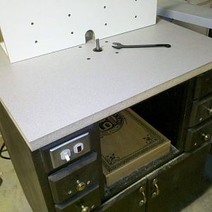 Router table with new top