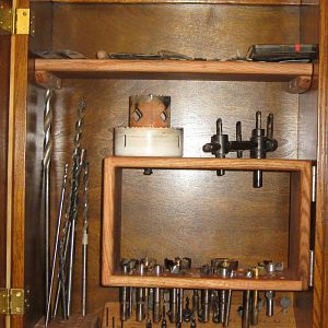 Drill bit storage cabinet
