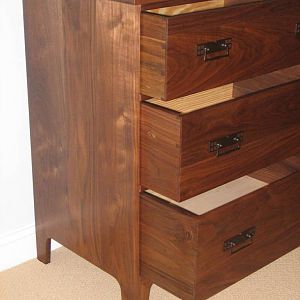 dresser 1