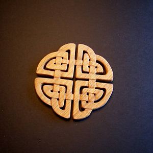 Celtic 4-knot trivet, woven