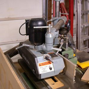 Power feeder
