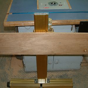 Incra Ultra Fence on Router Table