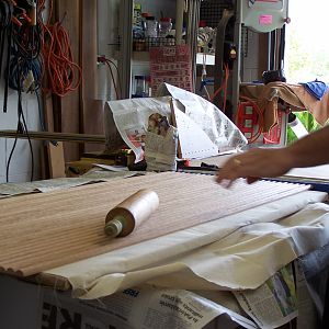 Gluing_the_slats_for_rolltop