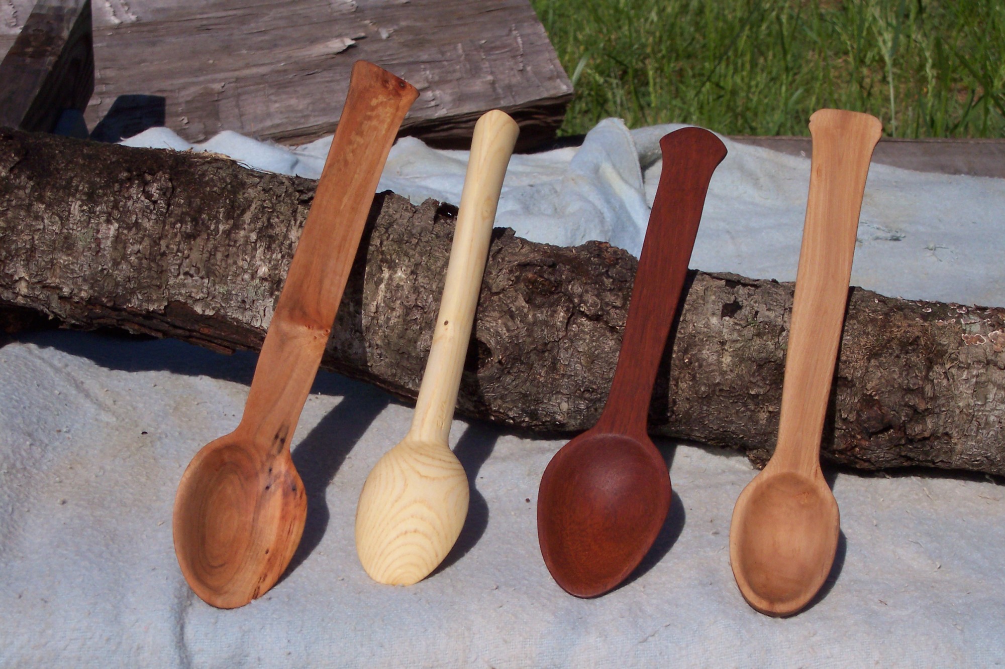 Multi-axis turned spoons