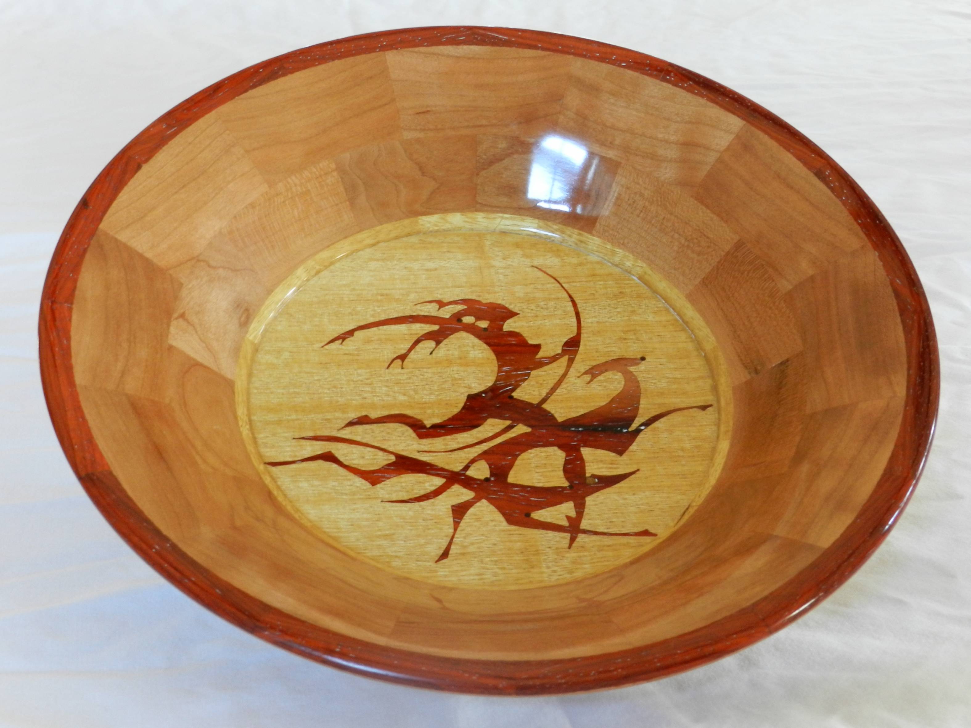 Segmented bowl with inlay