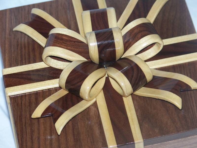 Ultimate Gift Box Bow