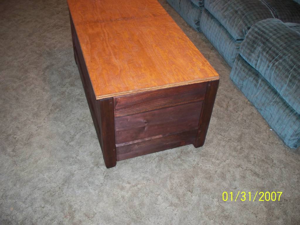 Yellow &amp; white pine with Plywood top &amp; bottom